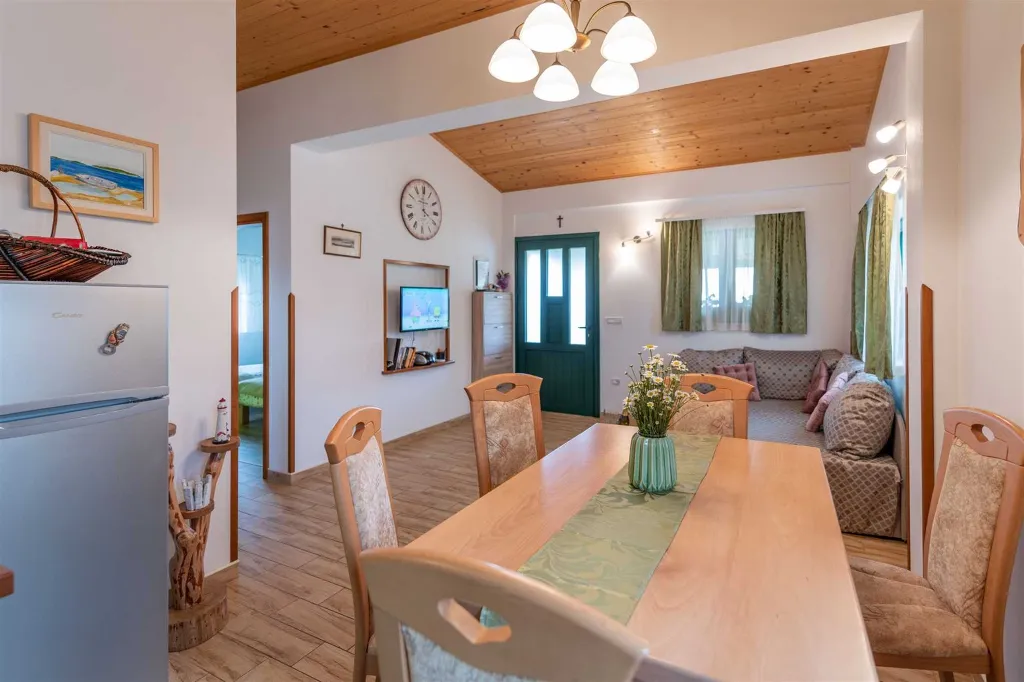 Pet-Friendly House with Private Pool in Pazin