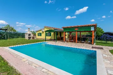 Pet-Friendly House with Private Pool in Pazin