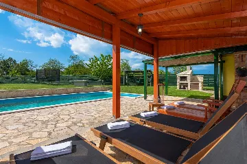 Pet-Friendly House with Private Pool in Pazin