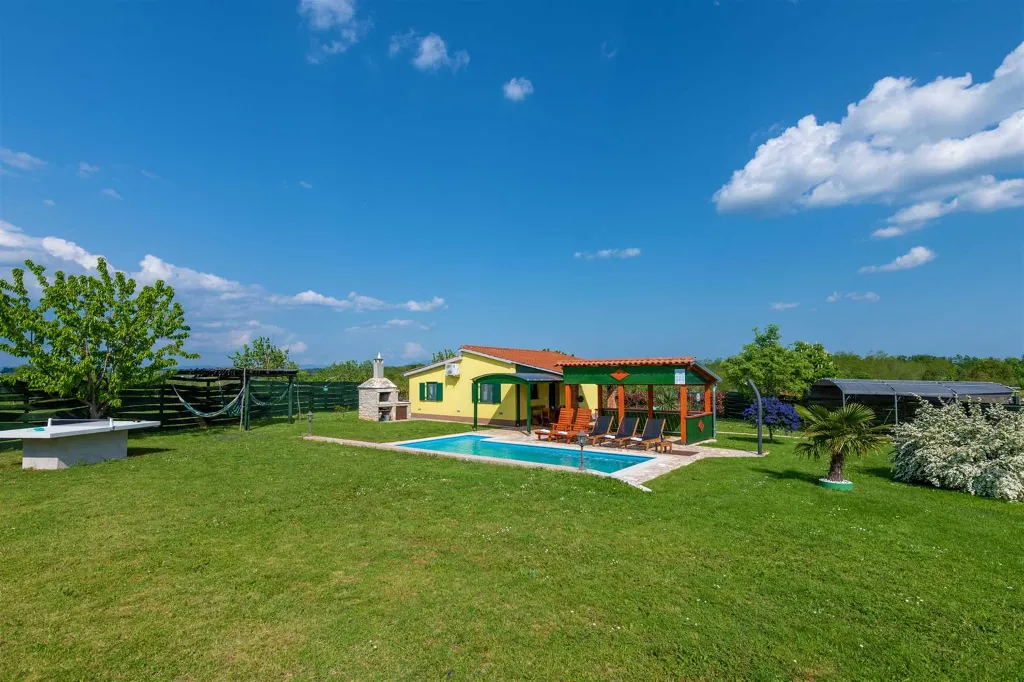 Pet-Friendly House with Private Pool in Pazin