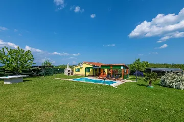 Pet-Friendly House with Private Pool in Pazin