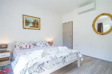 Svetvinčenat House for 6 with Private Pool