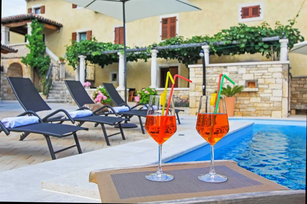 3-Bedroom House in Žminj with Swimming Pool