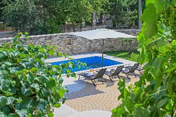 3-Bedroom House in Žminj with Swimming Pool