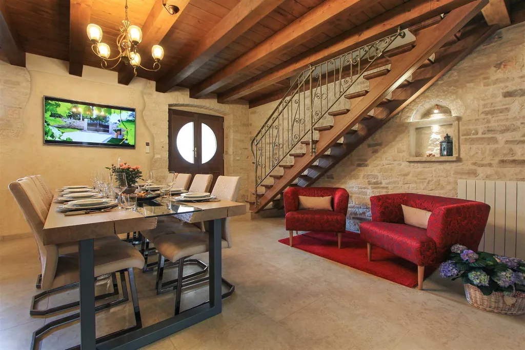 3-Bedroom House in Žminj with Swimming Pool