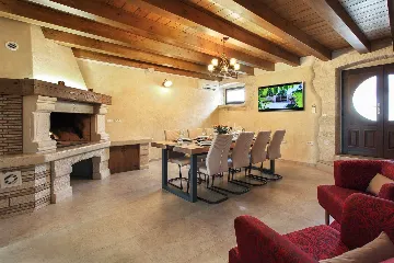 3-Bedroom House in Žminj with Swimming Pool