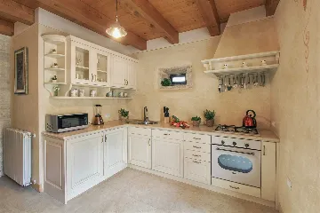 3-Bedroom House in Žminj with Swimming Pool