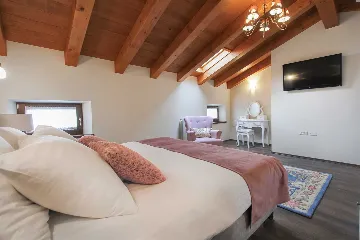 3-Bedroom House in Žminj with Swimming Pool