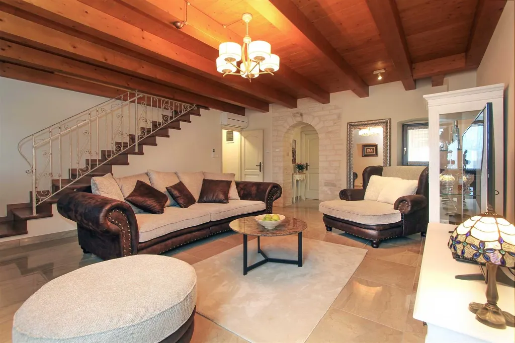 3-Bedroom House in Žminj with Swimming Pool