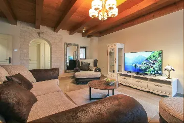 3-Bedroom House in Žminj with Swimming Pool