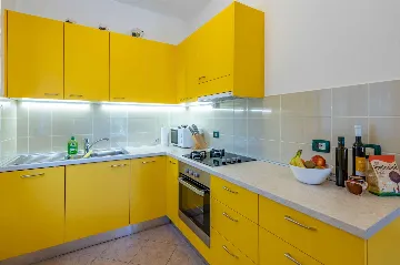 Semi-Detached House for 4 Guests in Ližnjan