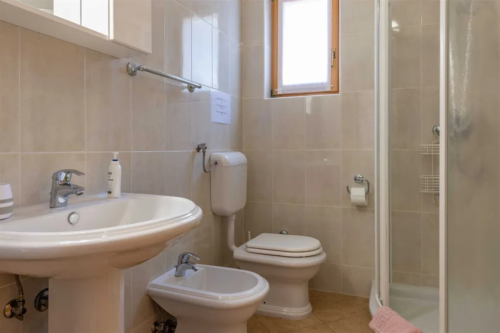 Semi-Detached House for 4 Guests in Ližnjan