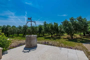 Semi-Detached House for 4 Guests in Ližnjan