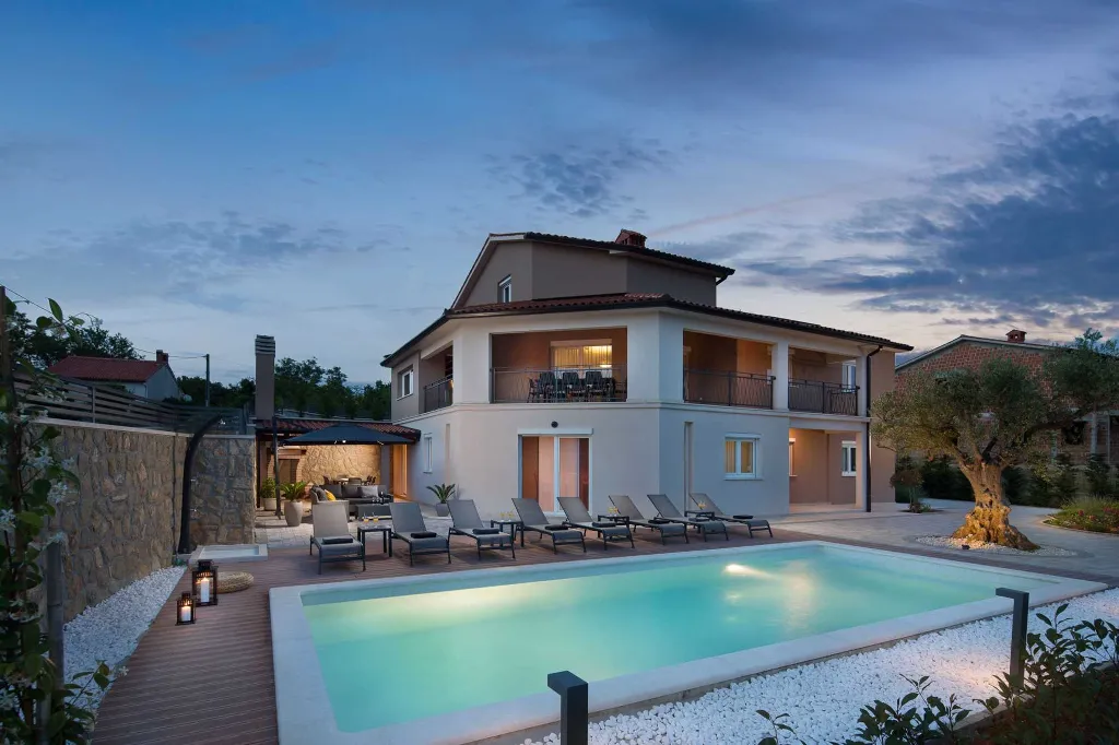 Private Pool House in Labin for Up to 12 Guests