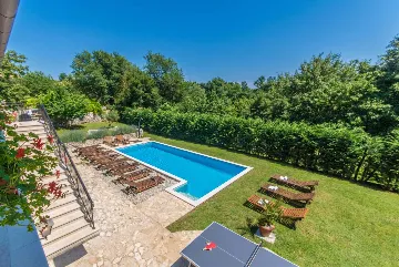 6-Bedroom House for 16 Guests in Žminj, Croatia