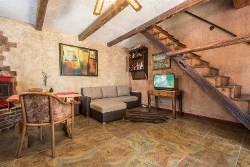 6-Bedroom House for 16 Guests in Žminj, Croatia