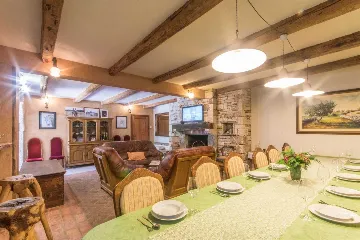 6-Bedroom House for 16 Guests in Žminj, Croatia