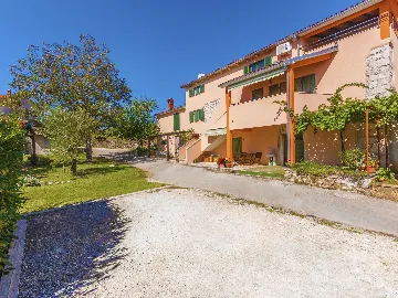 House in Žminj with Private Pool and Valley View