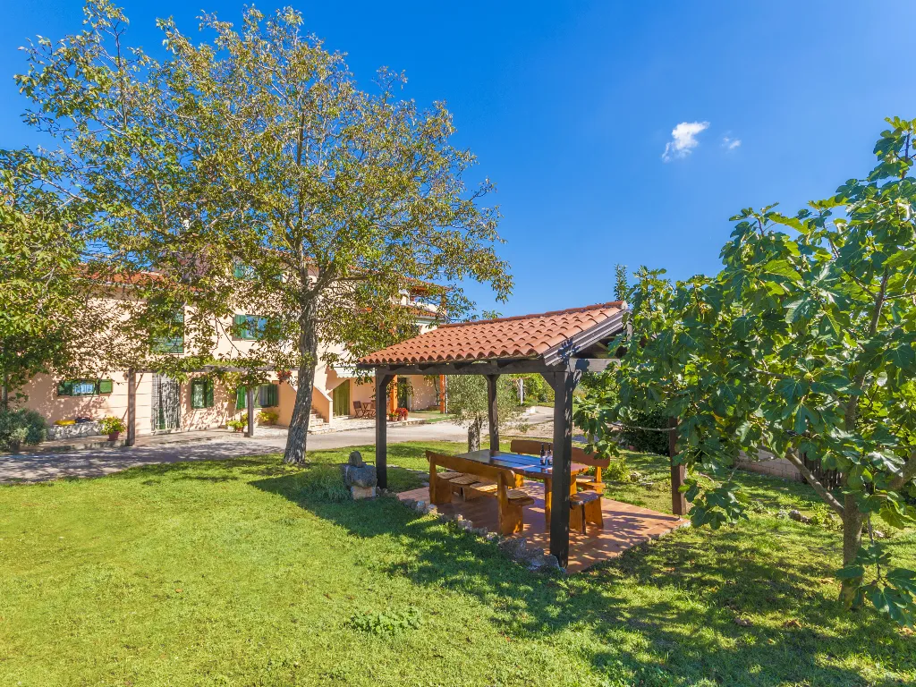 House in Žminj with Private Pool and Valley View