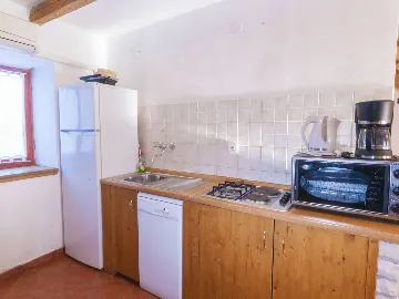 2-Bedroom Apartment in Marčana for up to 6