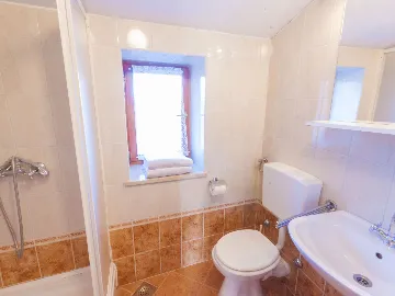 2-Bedroom Apartment in Marčana for up to 6