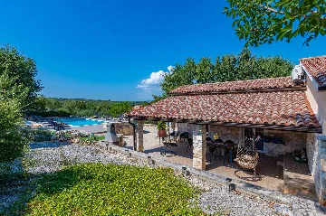House with Pool and Sea View in Krnica
