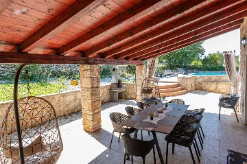 House with Pool and Sea View in Krnica