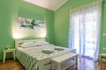 House with Pool and Sea View in Krnica