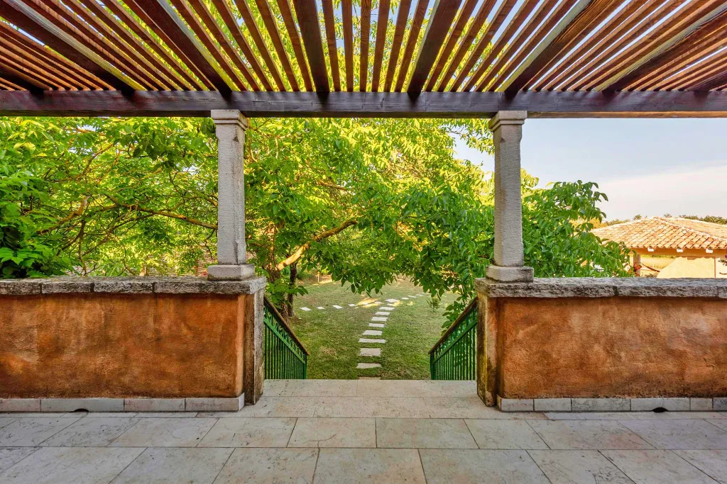 7-Bedroom Villa in Žminj with Private Pool