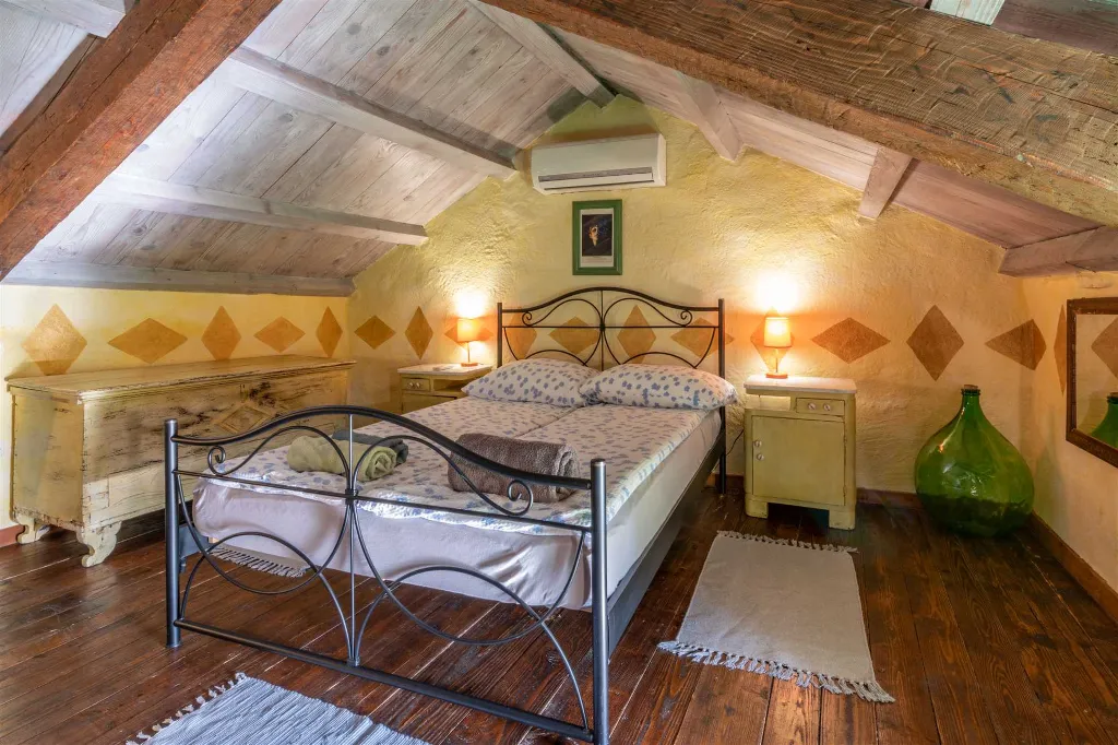 7-Bedroom Villa in Žminj with Private Pool