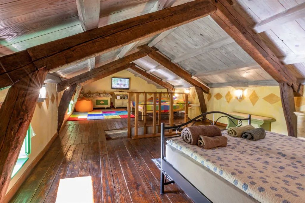 7-Bedroom Villa in Žminj with Private Pool