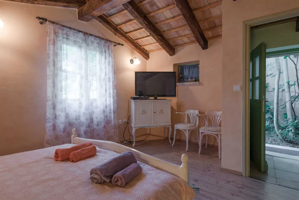 7-Bedroom Villa in Žminj with Private Pool