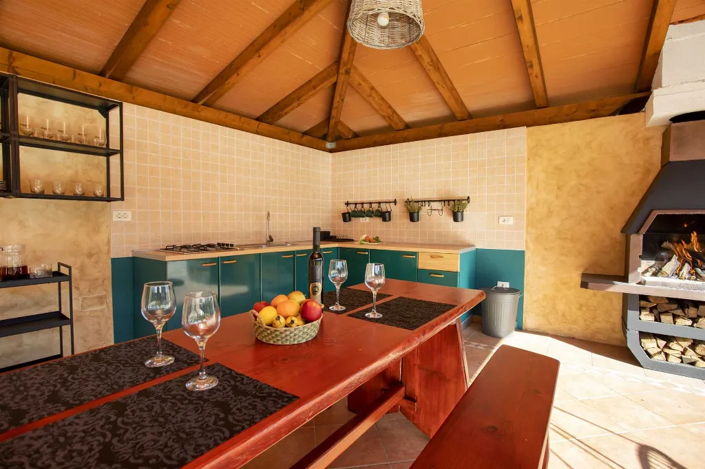 Apartment in Nedescina for Up to 4 Guests