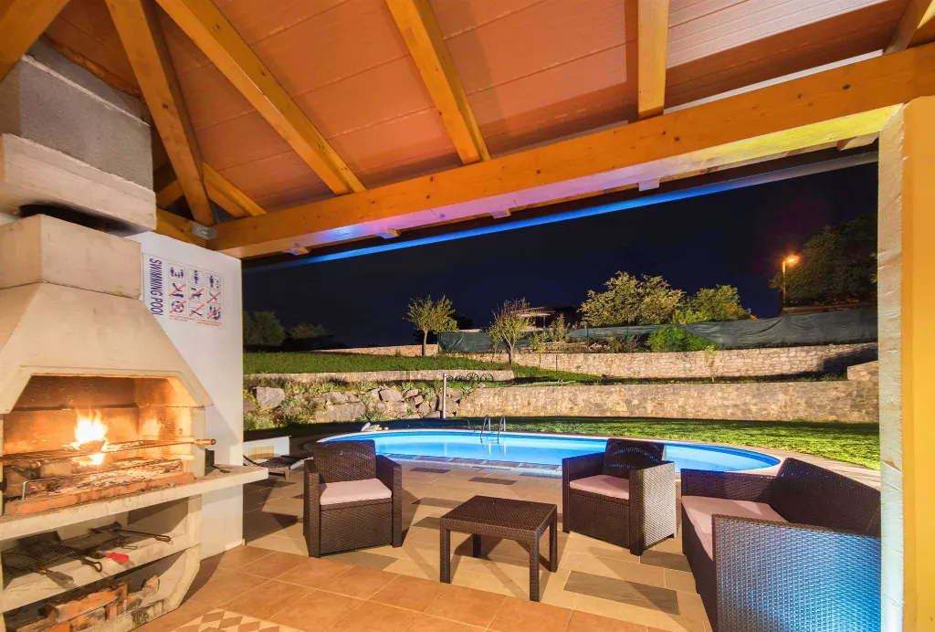 Apartment in Nedescina for Up to 4 Guests