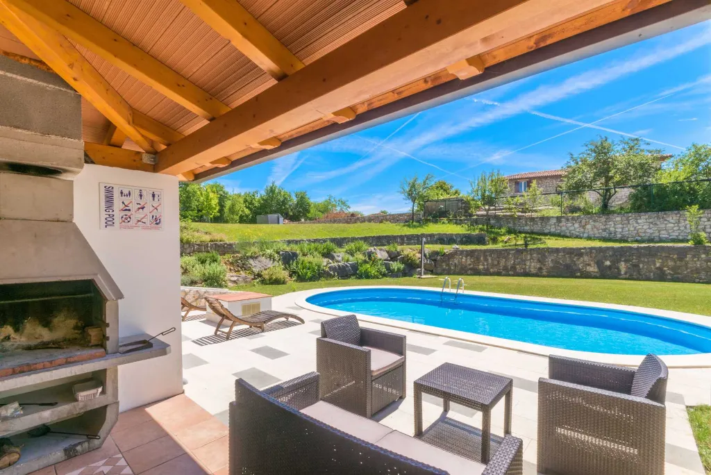 Apartment in Nedescina for Up to 4 Guests
