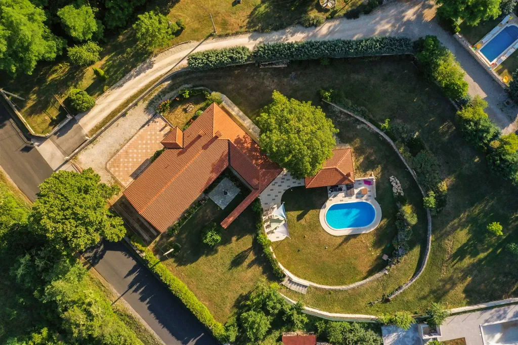 Apartment in Nedescina for Up to 4 Guests