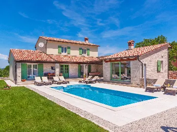 Rasa House with Heated Private Pool for 8 Guests