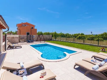 Rasa House with Heated Private Pool for 8 Guests