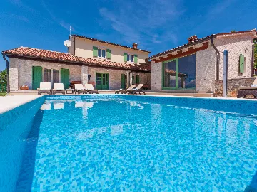 Rasa House with Heated Private Pool for 8 Guests