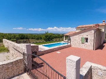 Rasa House with Heated Private Pool for 8 Guests