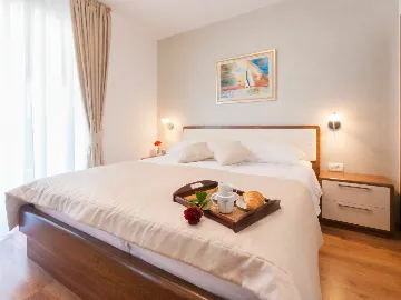 Rasa House with Heated Private Pool for 8 Guests