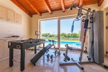 Rasa House with Heated Private Pool for 8 Guests