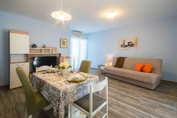 House in Pula for Up to 12 Guests