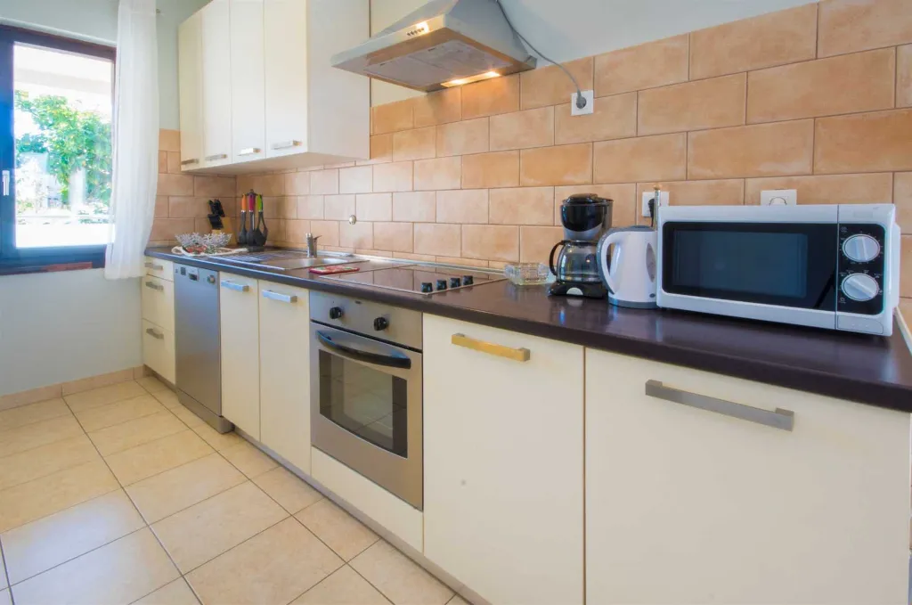 House in Pula for Up to 12 Guests