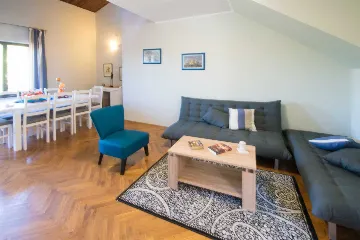 House in Pula for Up to 12 Guests