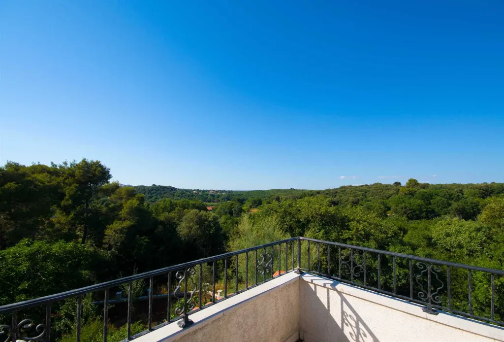 House in Pula for Up to 12 Guests
