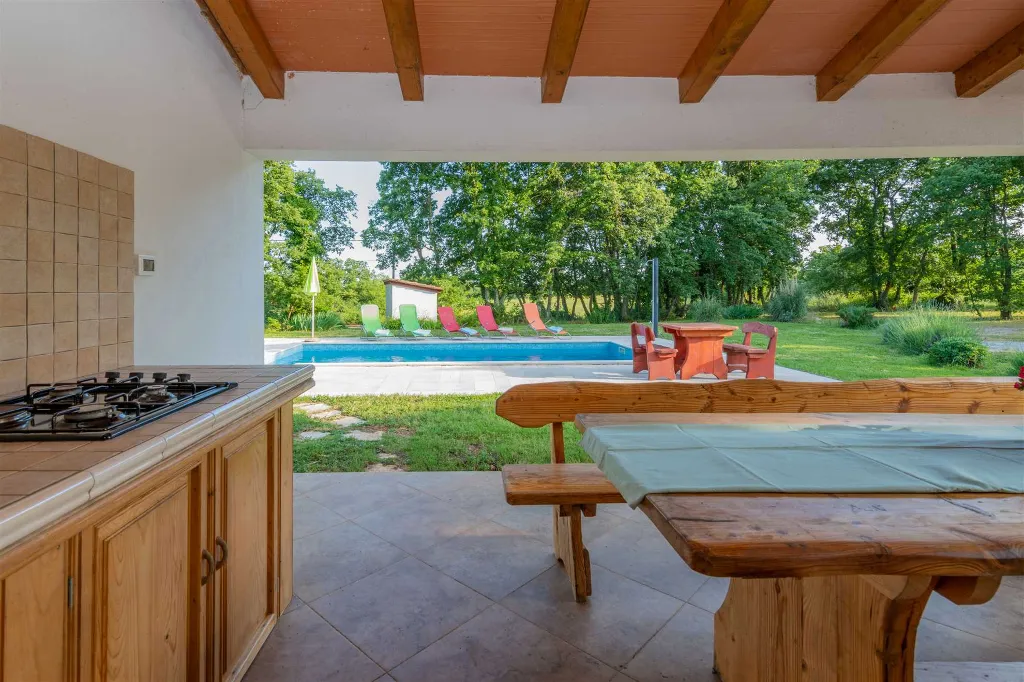 3-Bedroom House in Marcana, 6 km to the Sea