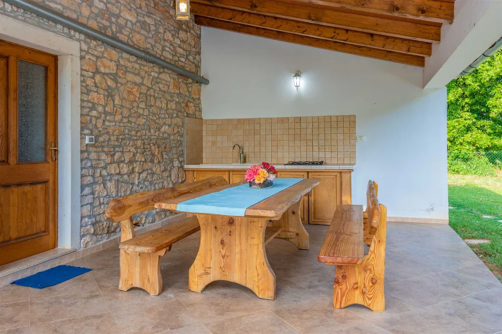 3-Bedroom House in Marcana, 6 km to the Sea