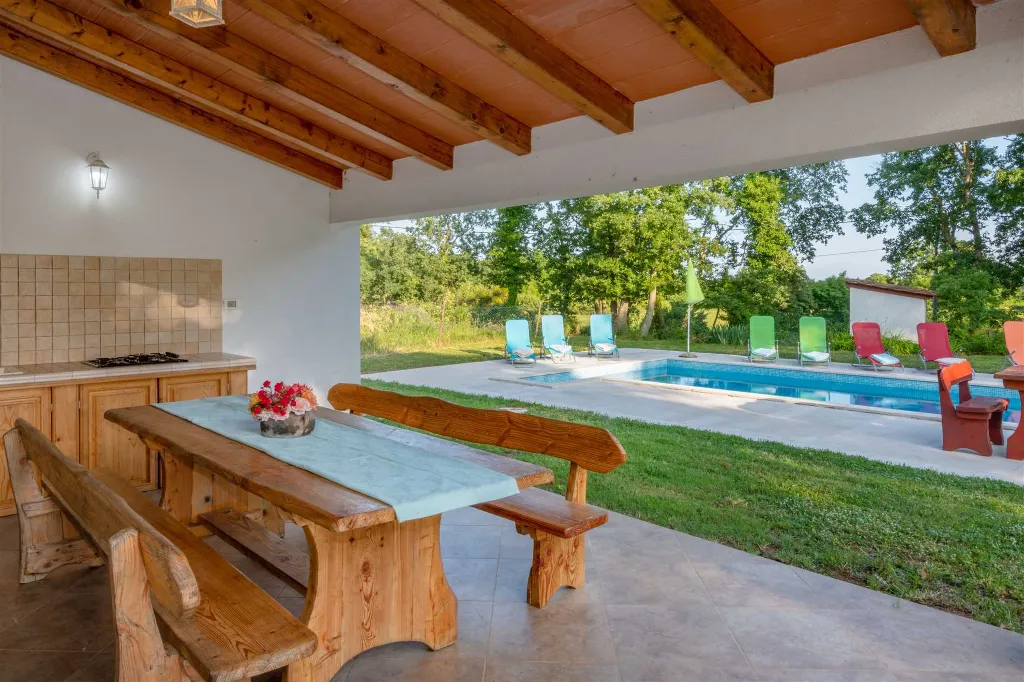 3-Bedroom House in Marcana, 6 km to the Sea