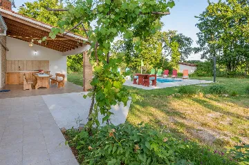 3-Bedroom House in Marcana, 6 km to the Sea